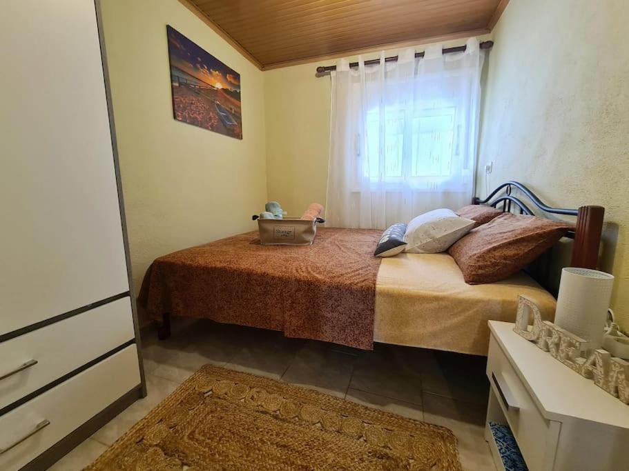 Mom'S Seaside Home Karianí Екстериор снимка